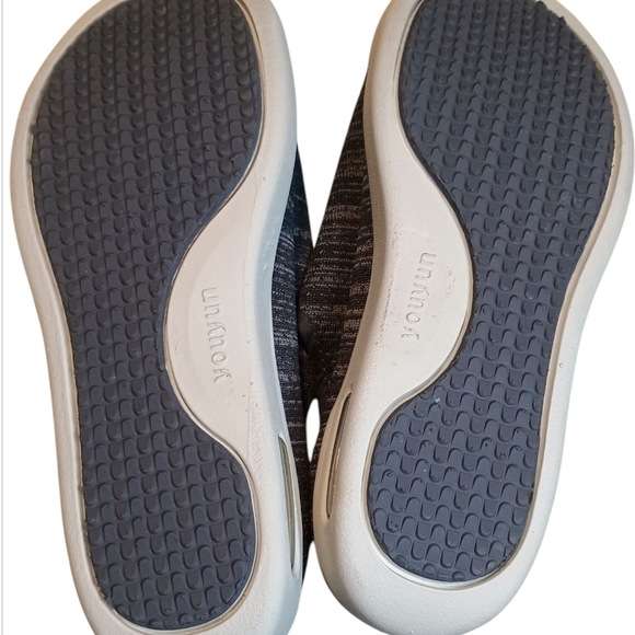 Youyun Diabetic Black and White Slip-On Sneakers/X - Wide Velcro Shoe/Unisex - Picture 5 of 13